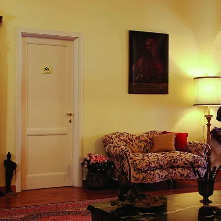 Luna Caprese 4* Nápoles