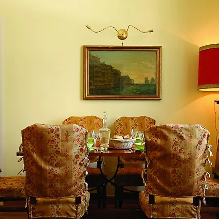 Luna Caprese 4* Nápoles